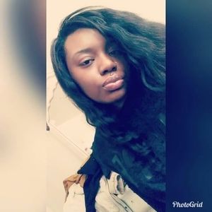 Meet your Posher, Shaquila